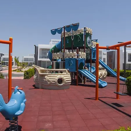 Emerald Seaside At Four Seasons 아파트