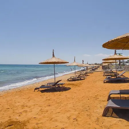 Emerald Seaside At Four Seasons Апартаменты *