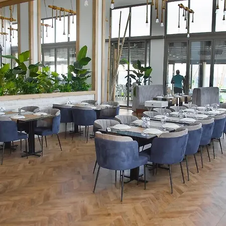 Emerald Seaside At Four Seasons Apartment