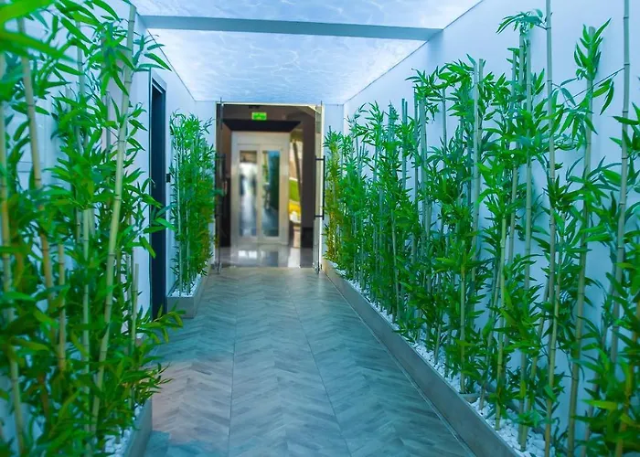 Emerald Seaside At Four Seasons *