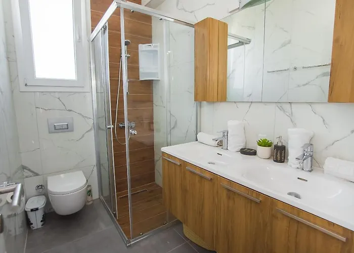 Emerald Seaside At Four Seasons *