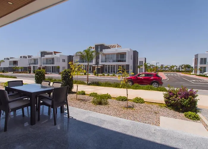 Emerald Seaside At Four Seasons Appartement