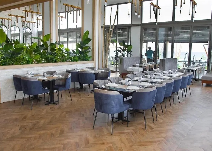 Emerald Seaside At Four Seasons Appartement